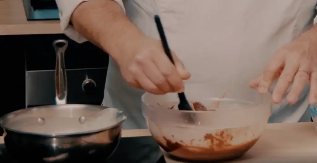 Make Micky Mouse ganache