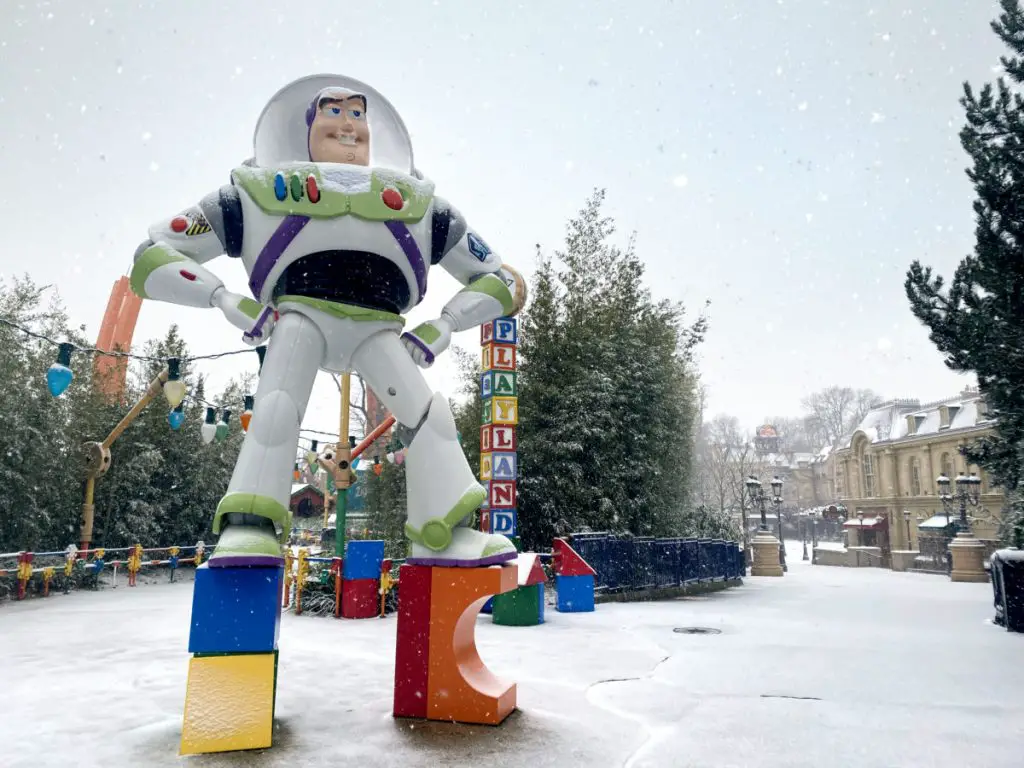 Snow at Disneyland Paris Disneyland Paris Snow Photos