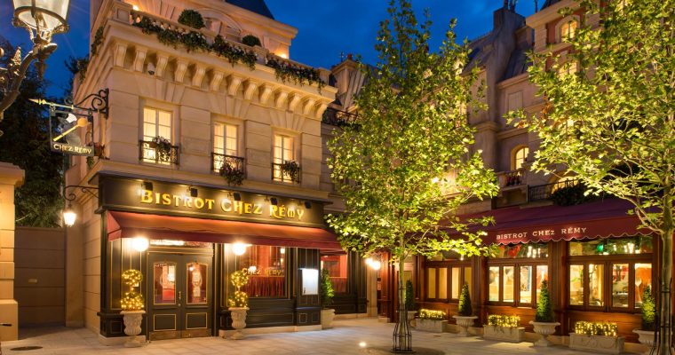 Reservations for Disneyland Paris Restaurants can now booked on the website (as well as the DLP App)!