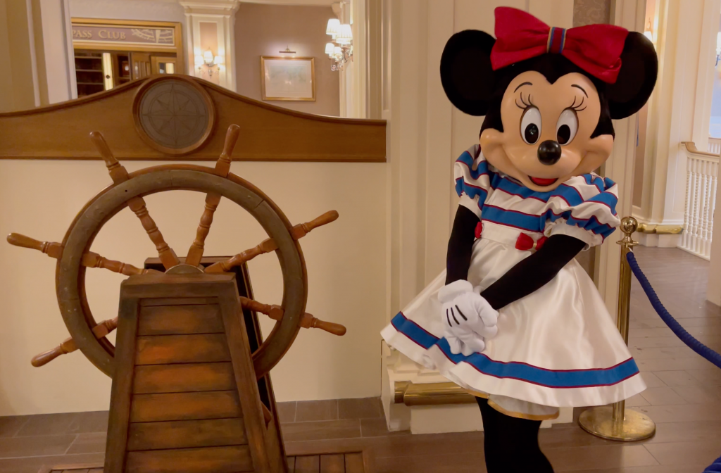 Minnie Mouse at Hotel New Port Bay Disneyland Paris