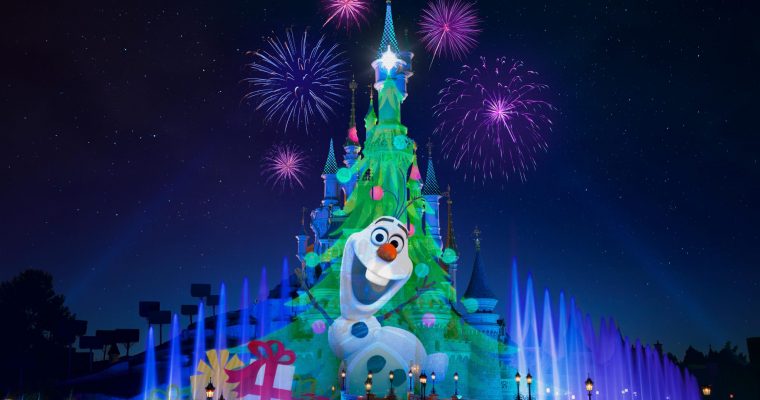 Disney Dreams of Christmas Nighttime Show Returns to Disneyland Paris