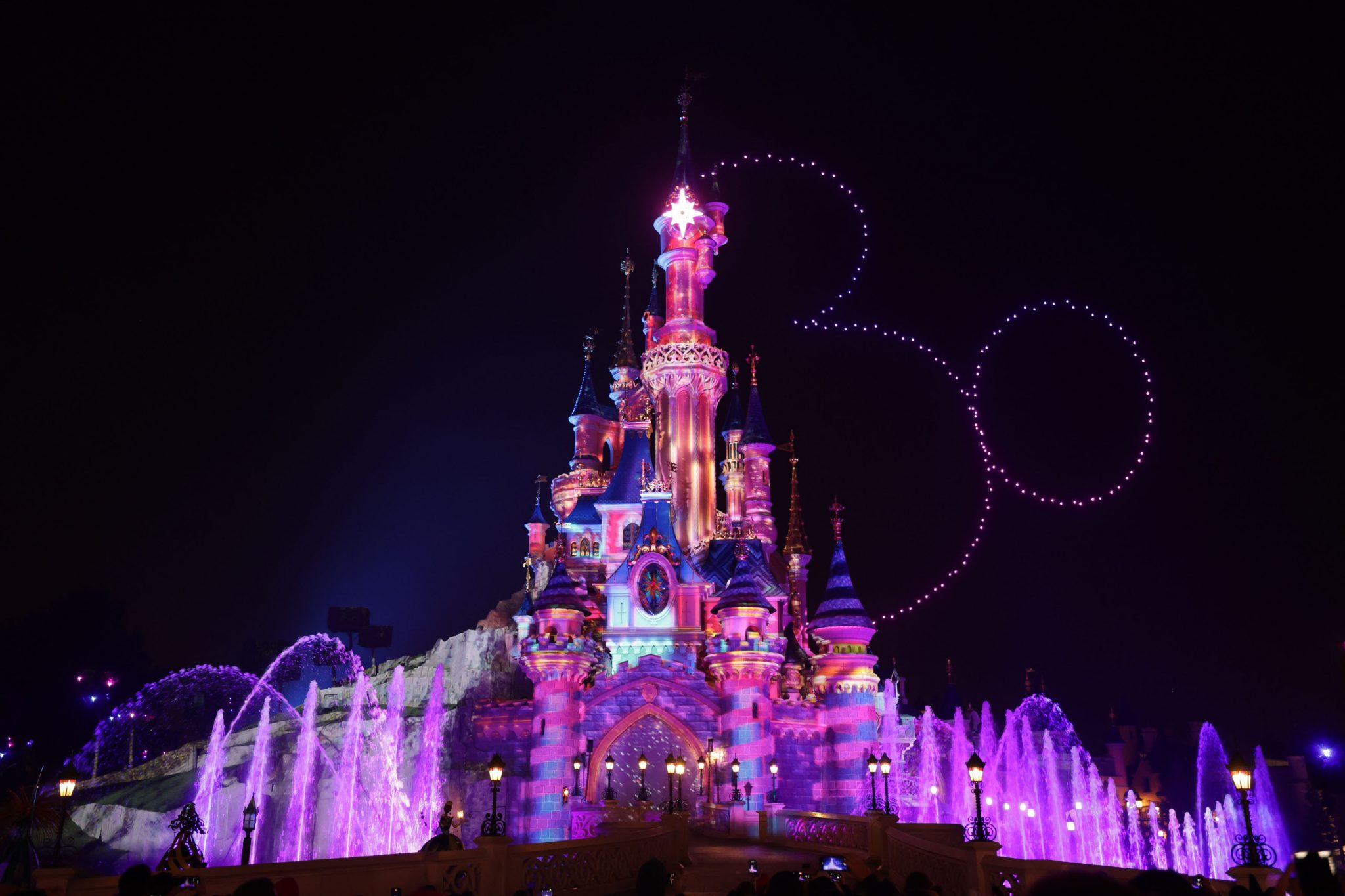 Disneyland Paris Night-time show times Changed due to Transport Strikes!