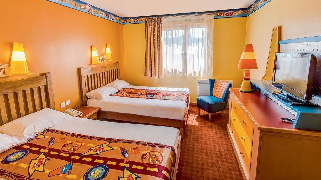disneyland-paris-hotel-santa-fe-room-2-double-beds