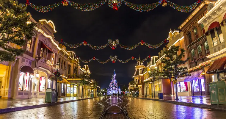 How much does it cost to visit Disneyland Paris at Christmas?