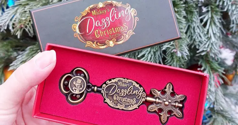 Disneyland Paris Share Details on Mickey’s Dazzling Christmas Parade Collectible Key