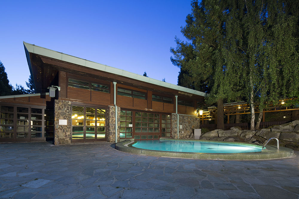 Sequoia Lodge Swimming Pool outdoor