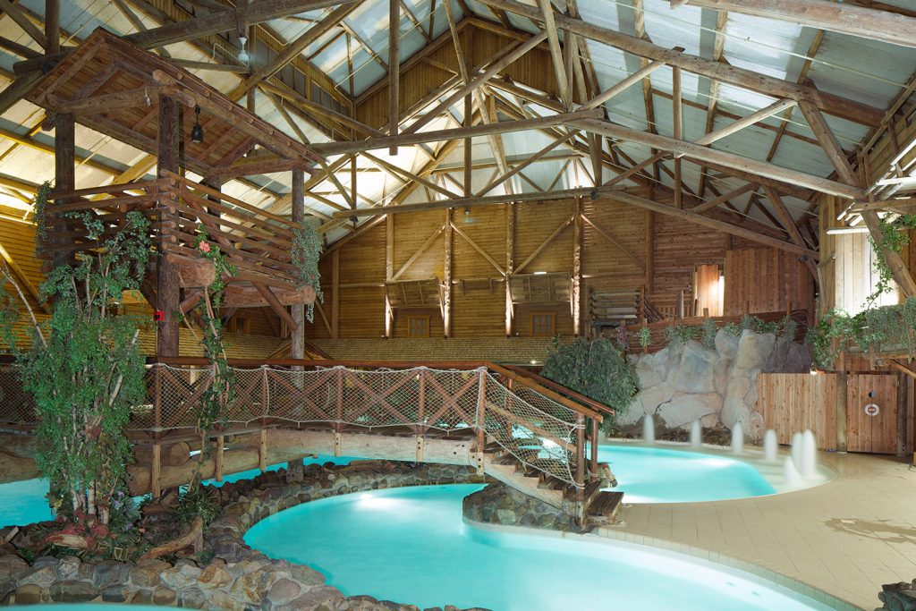 Davy Crockett Lodge Swimming Pool bridge