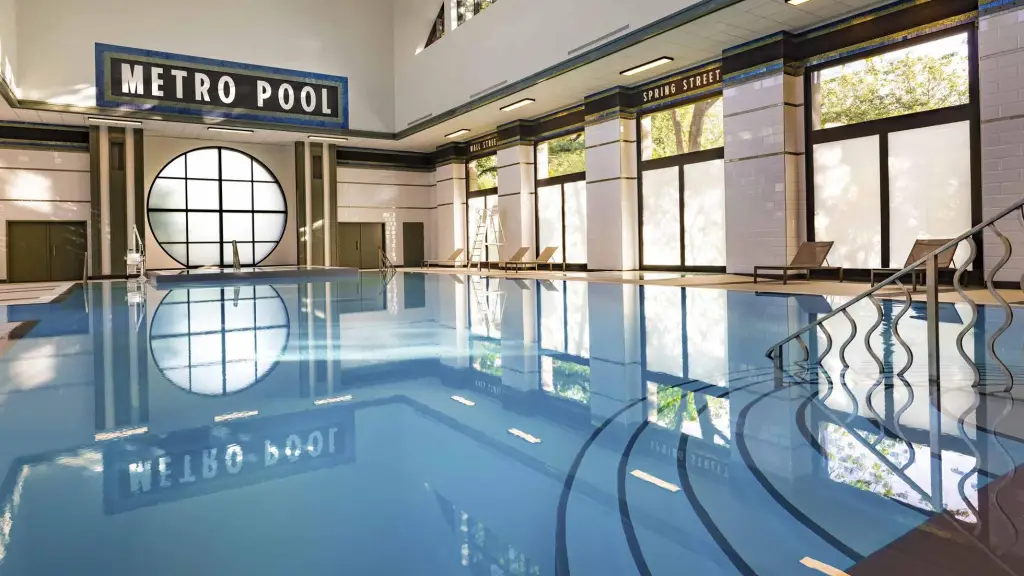 Hotel New York - Art of Marvel Swimming Pool
