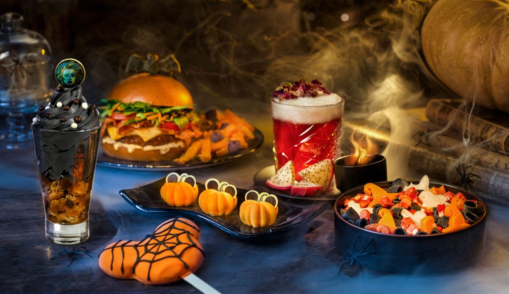 Disneyland-Paris-Halloween-2022-food-Snack Guide