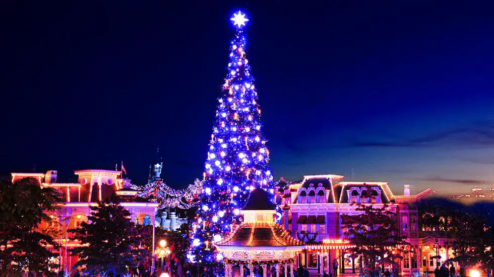 best month to visit disneyland paris